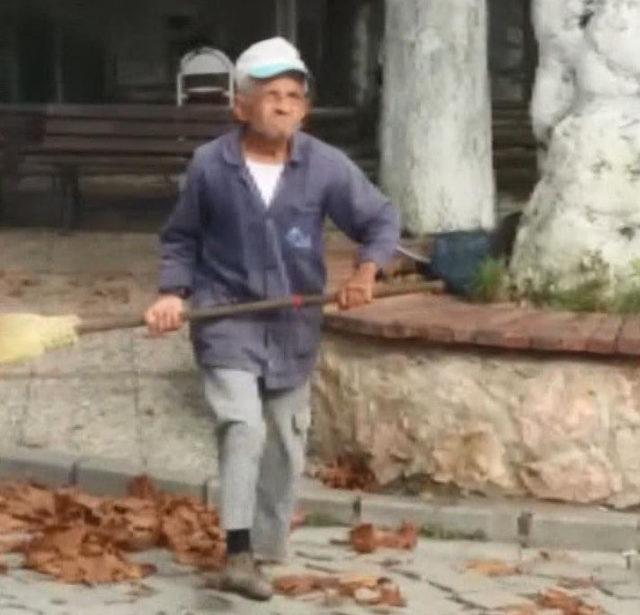 Esnaf ve çocuklardan, temizlik görevlisine şaka