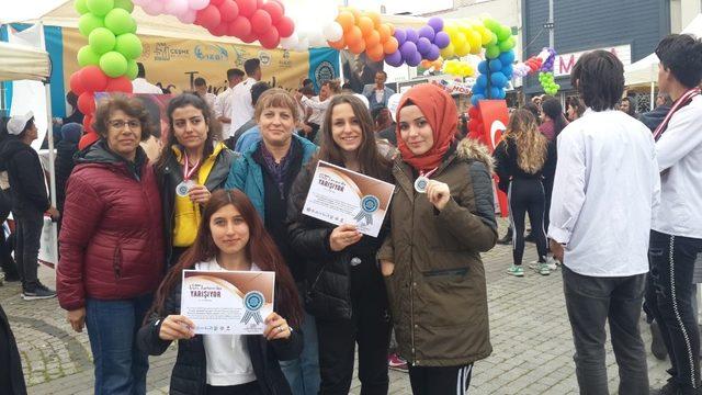 Safranbolulu öğrenciler Çeşme’den ödülle döndü