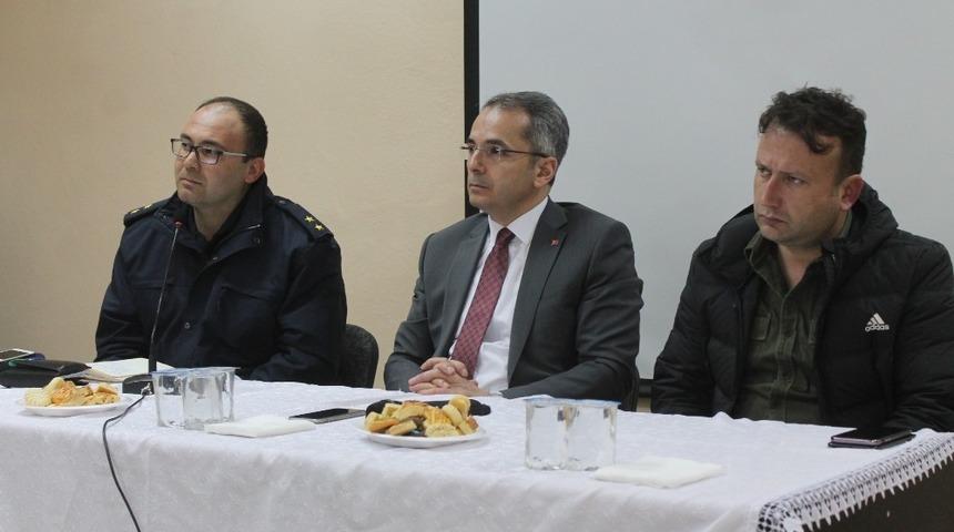 Tosya&rsquo;da Muhtarlarla se&ccedil;im g&uuml;venliği toplantısı yapıldı