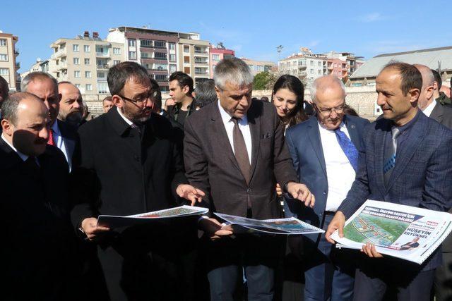 Bakan Varank: Akhisar'da yenilikçi kurutma merkezi kurmayı planlıyoruz (2)