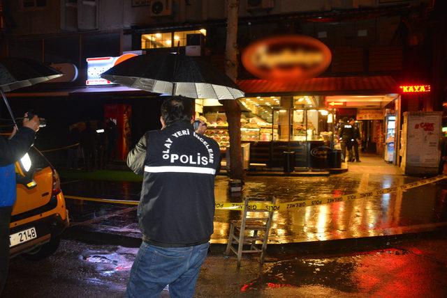 Adana'da bar önünde silahlı saldırı: 1 ölü, 1 yaralı