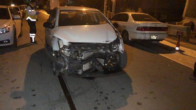 Başkent’te zincirleme trafik kazası: 1 araç yandı 1 kişi de yaralandı