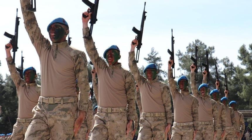 Kırkağa&ccedil;&rsquo;ta uzman erbaşlar eğitimlerini tamamladı