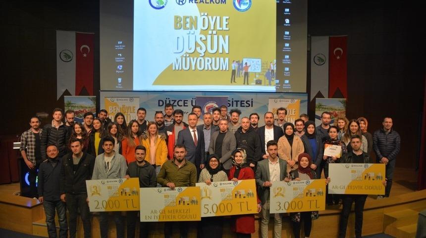 İş fikri yarışmasına D&uuml;zce &Uuml;niversitesi &ouml;ğrencilerinden yoğun ilgi