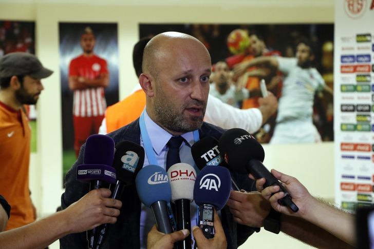 Cenk Ergün: Gomis'in içinde Türkiye'ye dönme arzusu var G5