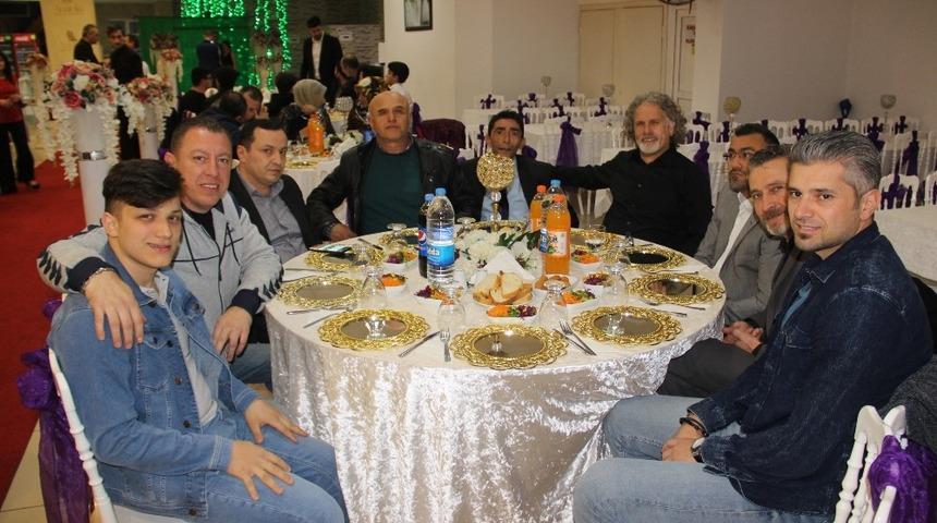 Demirtaş ve voleybolcular yemekte buluştu