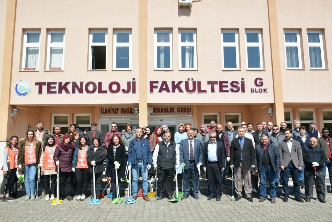 Temiz bir gelecek i&ccedil;in farkındalık oluşturmaya devam ediyorlar