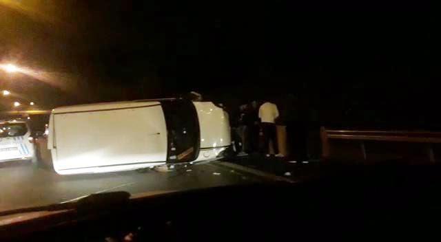 Sultangazi'de kaza yapan araç sürüklendi: 2 yaralı
