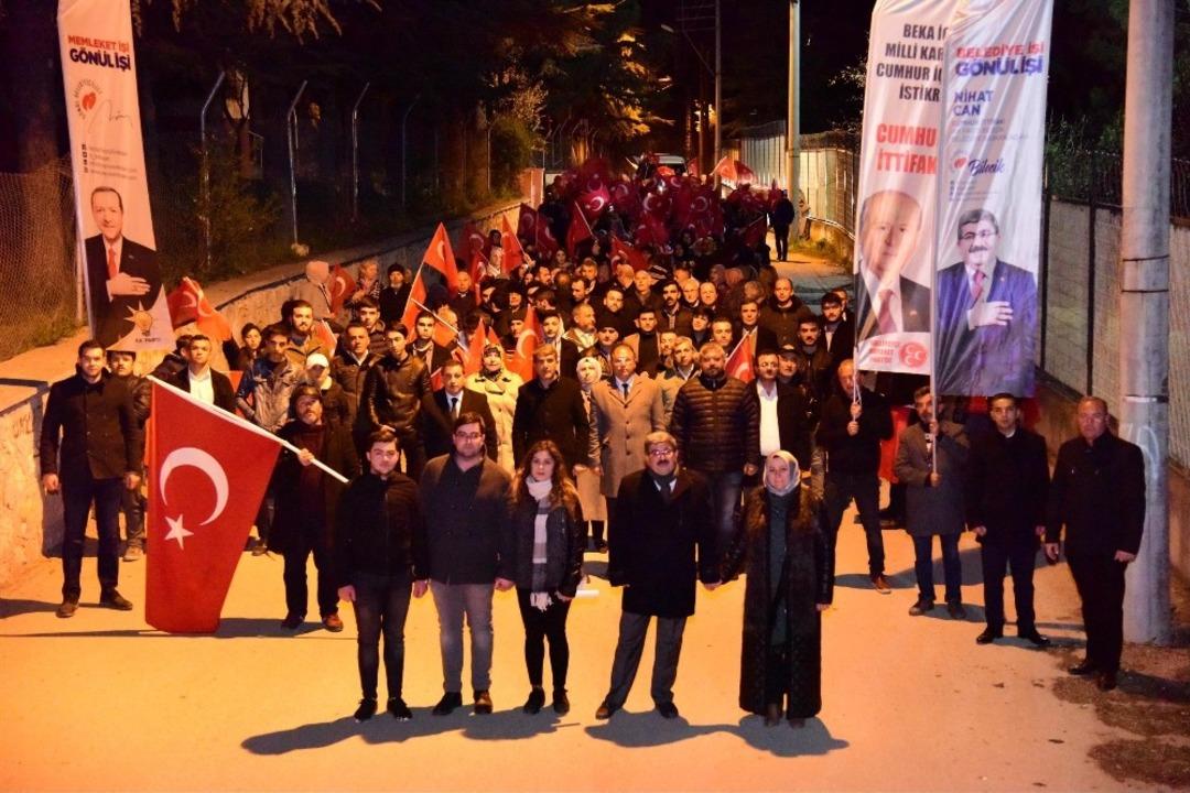 AK Parti&rsquo;den g&ouml;vde g&ouml;sterisi