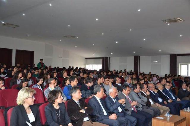 Denizli’de ‘1. Liselerarası Münazara Turnuvası’ sona erdi