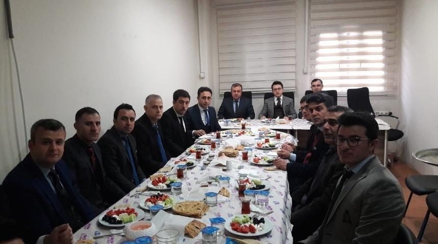 Cizre Cumhuriyet Başsavcısı ve Adalet Komisyonu Başkanı Denetimli Serbestlik Personelleri ile bir araya geldi