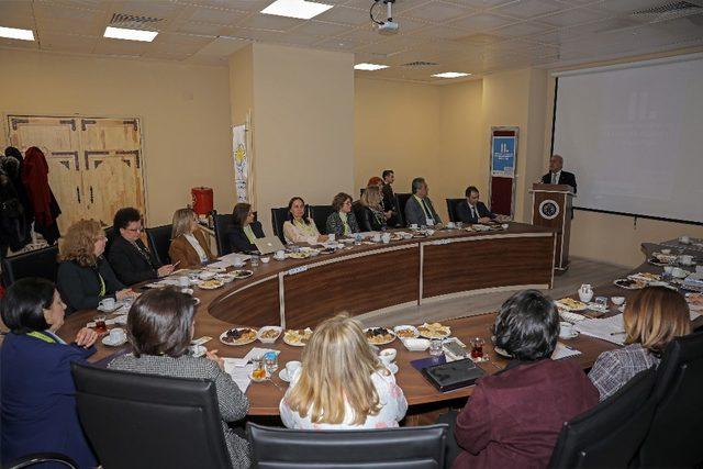 Hemşirelik Fakültelerinin dekanları Atatürk Üniversitesi’nde bir araya geldi