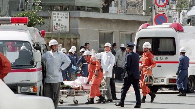 Mart 1995'te, Tokyo'daki bir kıyamet tarikatı tarafından düzenlenen sarin gazı saldırısında 12 kişi olay yerinde ölmüştü.