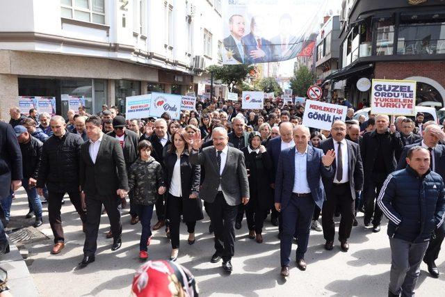 Cumhur İttifakı’ndan coşkulu yürüyüş