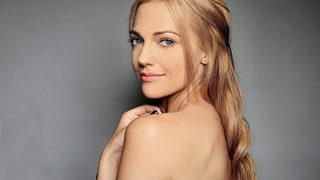 Meryem Uzerli'den nostaljik paylaşım! 'Küçük ben'