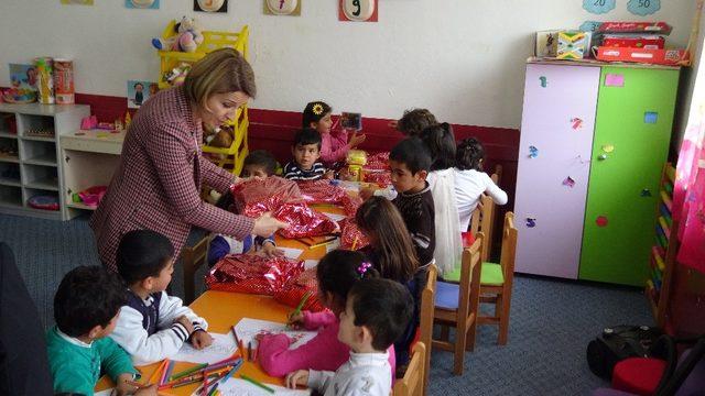 Vali Hulusi Şahin’in eşi Ebru Şahin’den Gercüş ziyareti