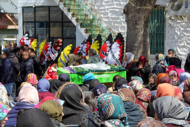 Kazada ölen İlayda, gözyaşları arasında toprağa verildi