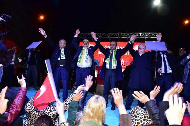 Cumhur İttifakının adayları Tevfikiye’den seslendi