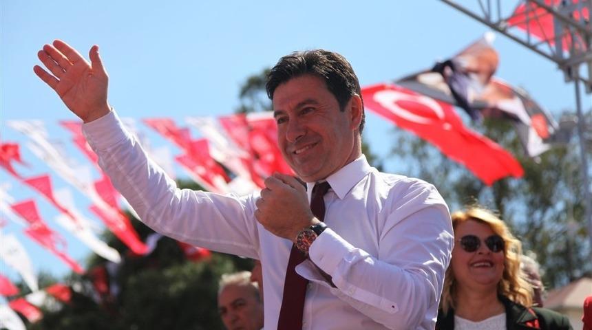 Bodrum adayı Ahmet Aras&rsquo;ın son mitingi kutlamaya d&ouml;n&uuml;şt&uuml;