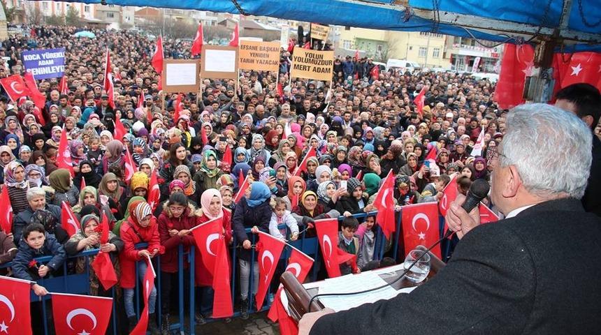 Taş&ccedil;ı&rsquo;dan coşkulu miting