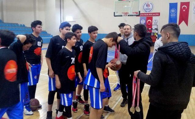 Adıyaman Erkek Basketbol Takımı finale kaldı