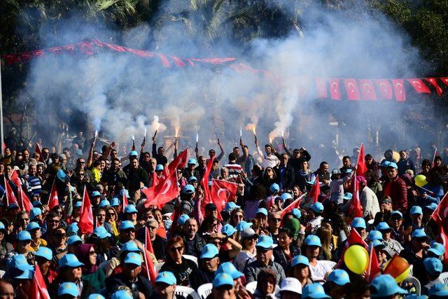 Bodrum adayı Mehmet Tosun, son mitinginde binlerce kişiye seslendi