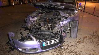 Ortalığı savaş alanına çevirdi! 3 araca çarptı ardından büfeyi parçaladı!