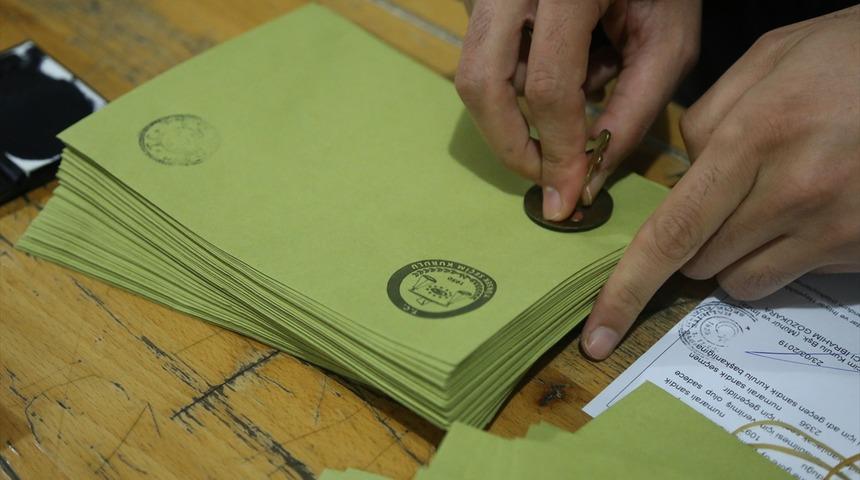 Bazı illerde oy verme işlemi başladı!