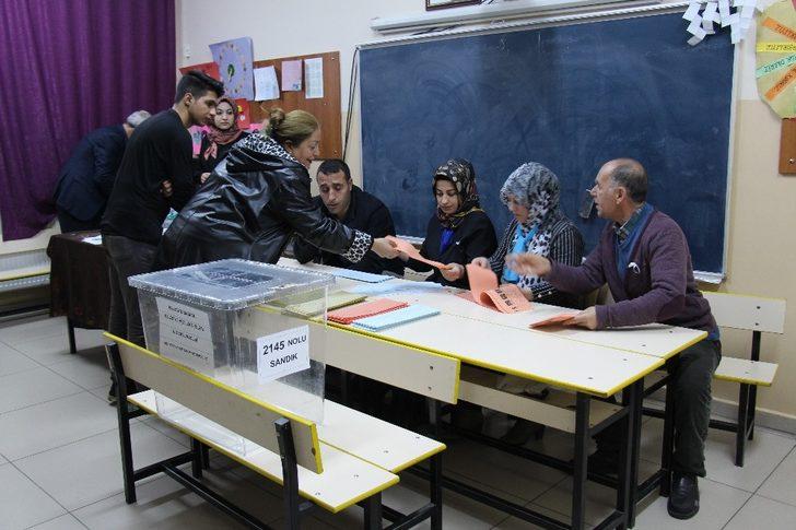 Elazığ’da oy kullanma işlemi başladı G2