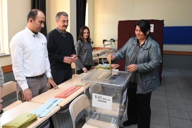 Edirne’de oy verme işlemi başladı