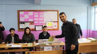 Kenan Sofuoğlu, oyunu kullandı 