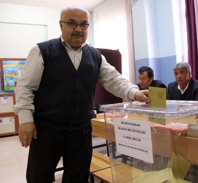 Burdur'da seçmenler sandık başında