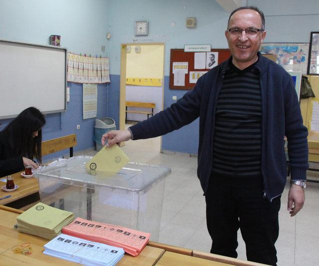 Burdur'da seçmenler sandık başında