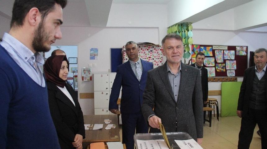 Ahmet Sami Kutlu oyunu kullandı