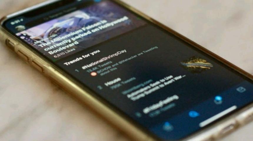 Twitter OLED ekranlı telefonlar i&ccedil;in siyah tema tercih edecek