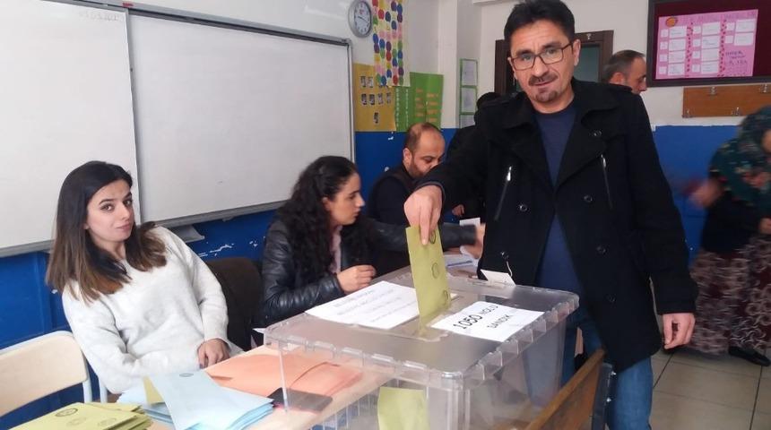 Hakkari&rsquo;de oy kullanımı