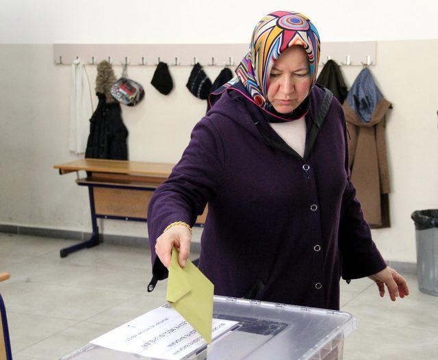 Kayseri'de seçmenler sandık başında