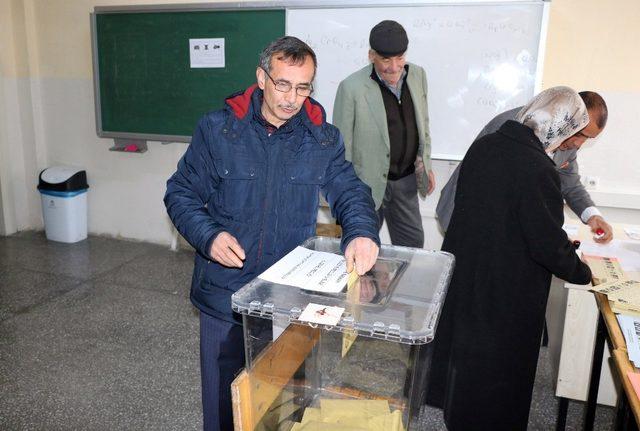 Yozgat’ta oy verme işlemi devam ediyor