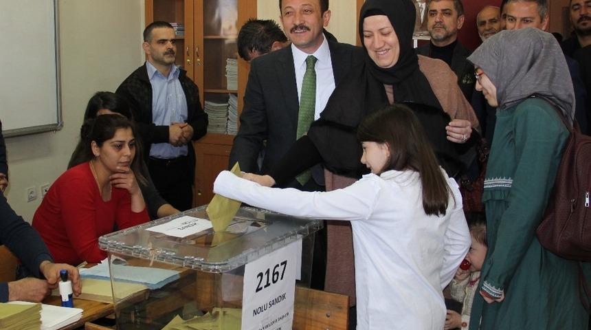 AK Parti&rsquo;li Hamza Dağ oyunu kullandı