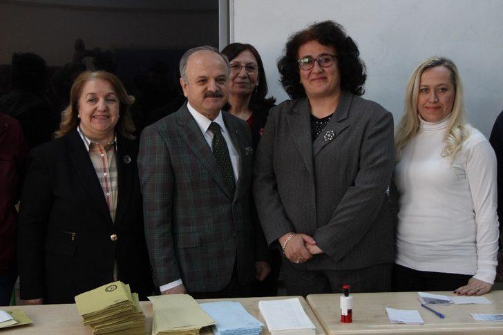 Vali Çakacak oyunu eşi Kevser Çakacak ile birlikte kullandı G4