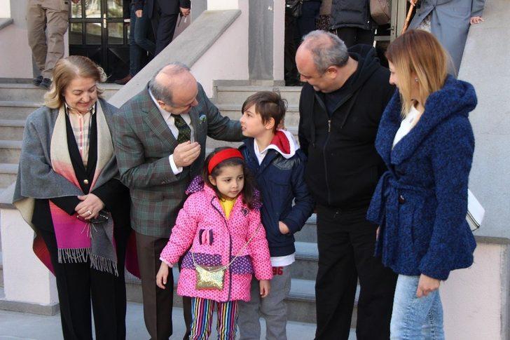 Vali Çakacak oyunu eşi Kevser Çakacak ile birlikte kullandı G5