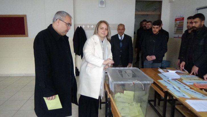 Vali Gündüzöz, oyunu kullandı G5