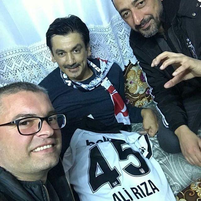 Beşiktaşlılardan Alirıza’ya forma sürprizi