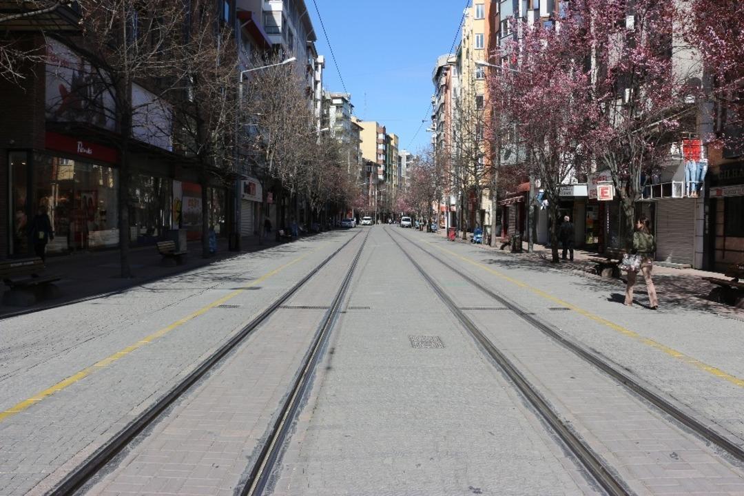 Eskişehir&rsquo;de se&ccedil;im sakinliği