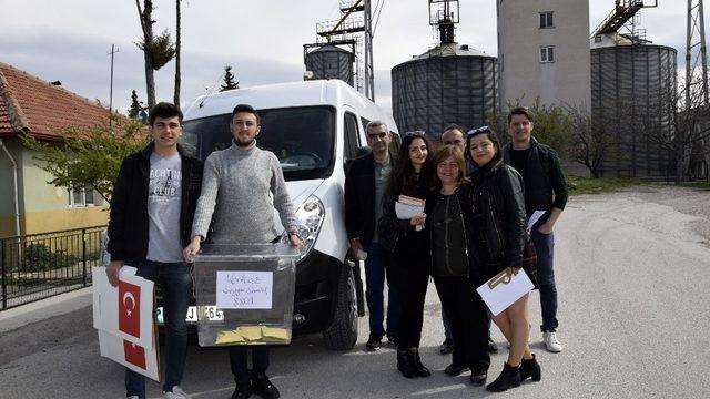 Gezici sandık vatandaşın ayağına gidiyor