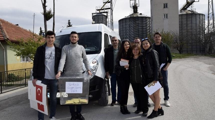 Gezici sandık vatandaşın ayağına gidiyor