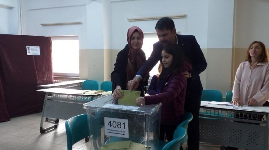 &Ccedil;evre ve Şehircilik  Bakanı Murat Kurum oyunu kullandı