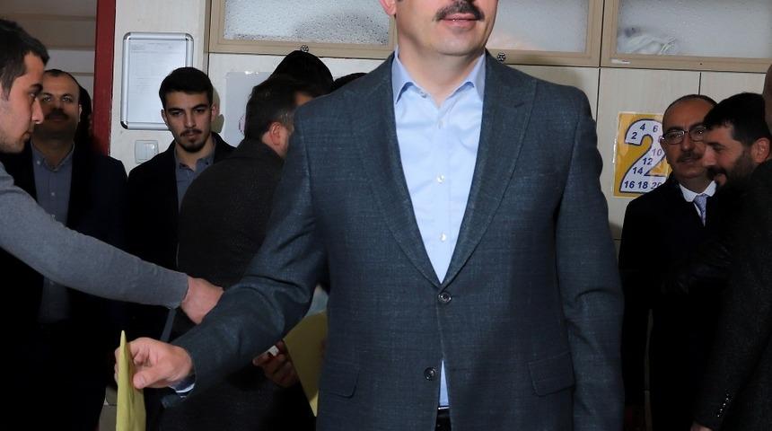 Başkan Altay, oyunu kullandı