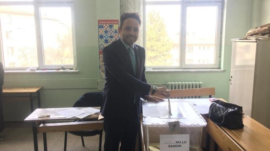 Milletvekili İshak Gazel oyunu kullandı