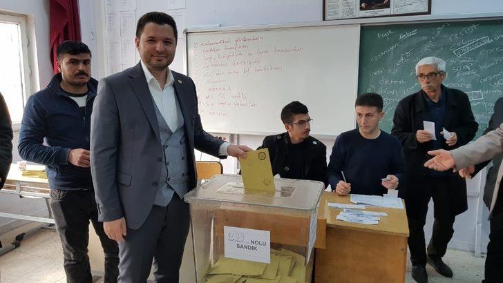 Adıyaman’da siyasiler oylarını kullandı G4